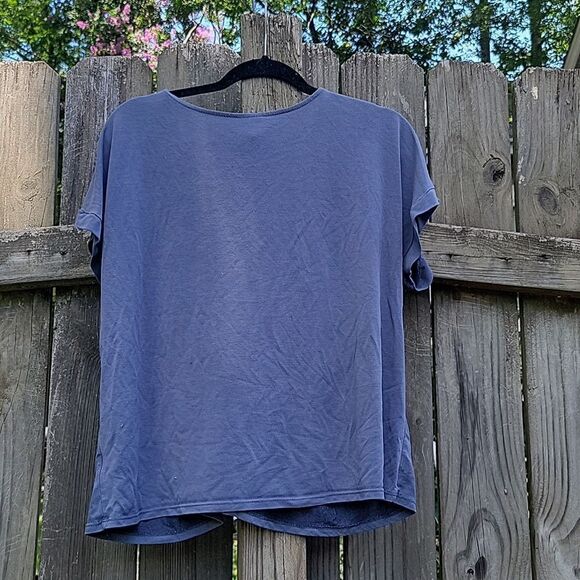 Front tie v neck tee - Picture 2 of 3